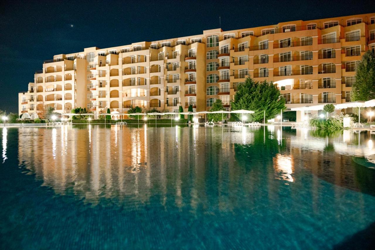 Menada Grand Resort Apartments Aheloy Exterior foto