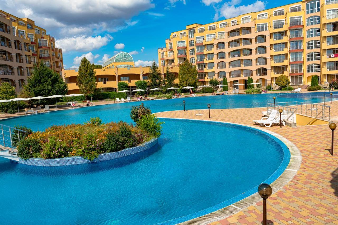 Menada Grand Resort Apartments Aheloy Exterior foto