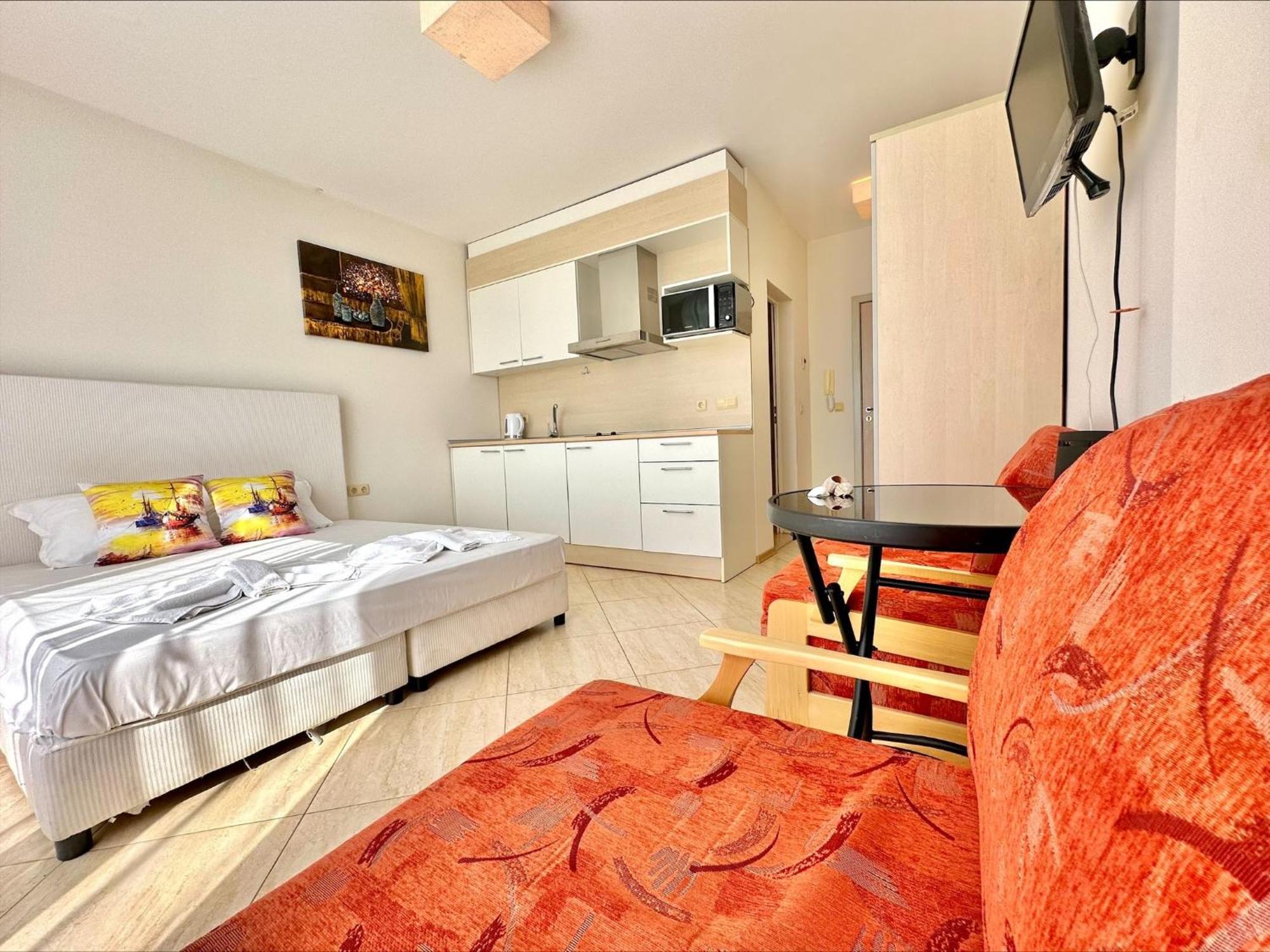 Menada Grand Resort Apartments Aheloy Quarto foto