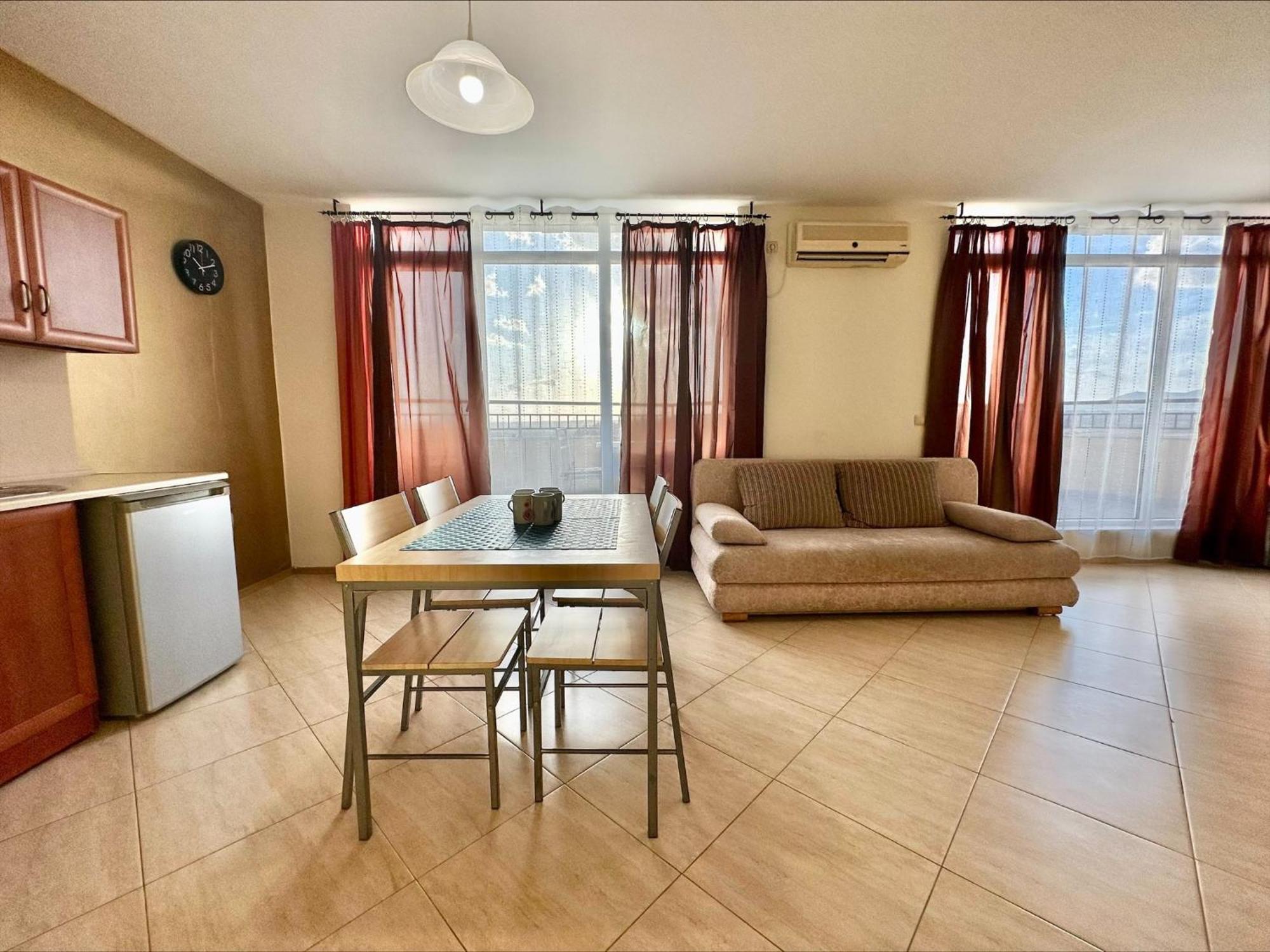 Menada Grand Resort Apartments Aheloy Quarto foto