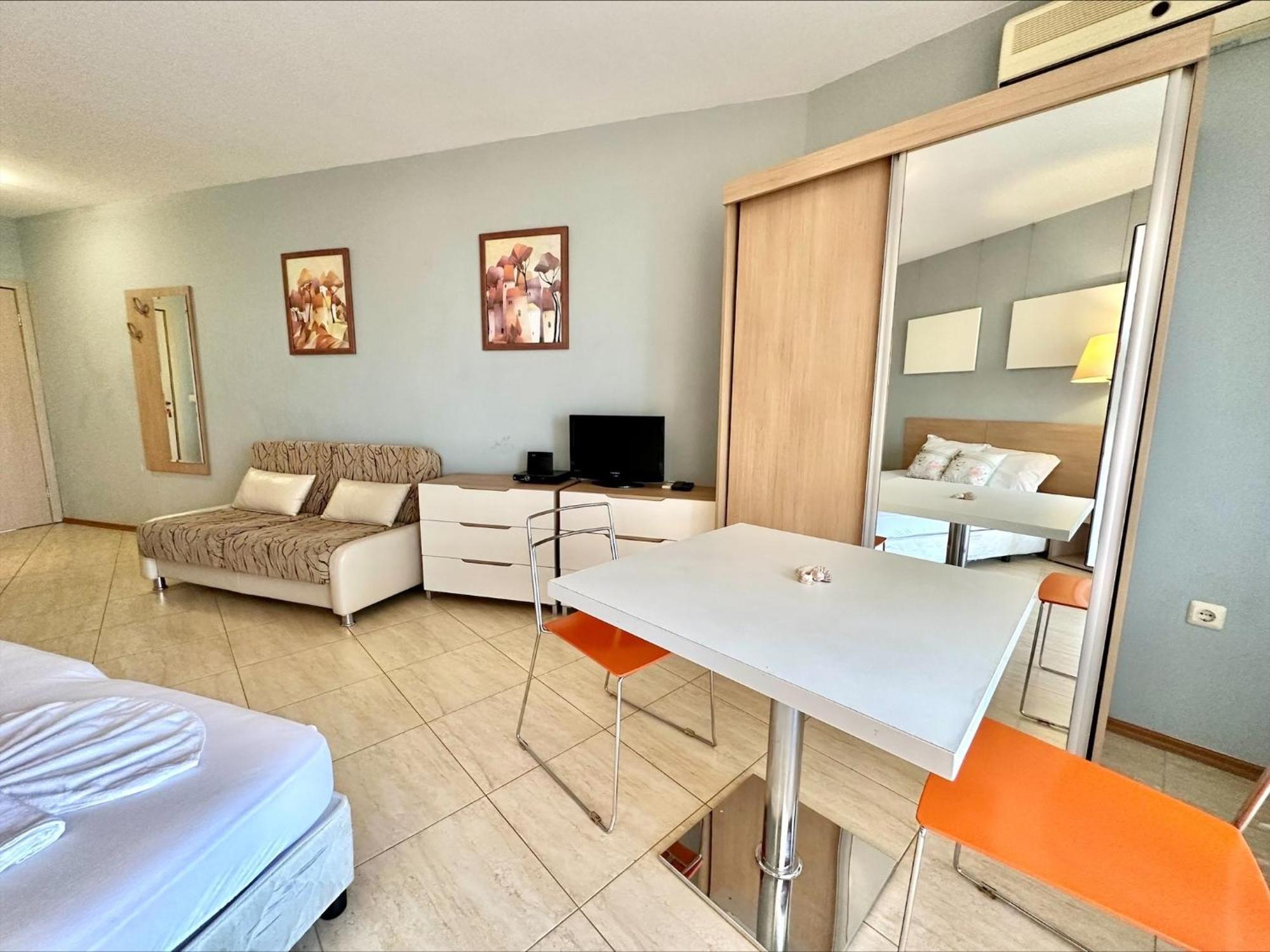 Menada Grand Resort Apartments Aheloy Quarto foto