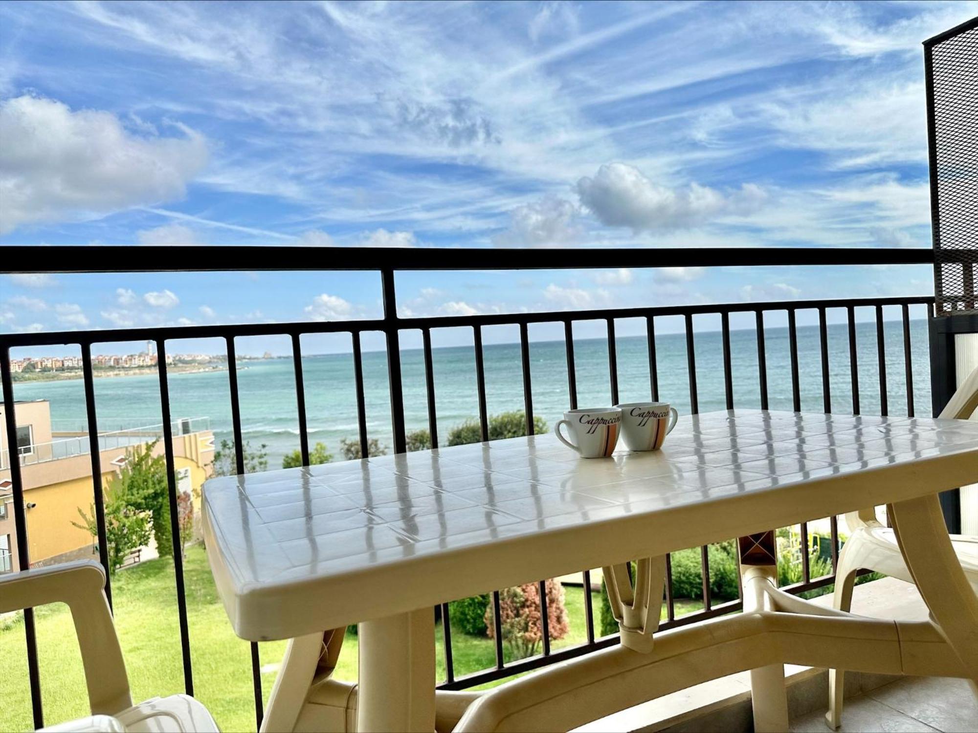 Menada Grand Resort Apartments Aheloy Quarto foto